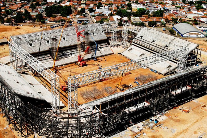 Obras da Arena Pantanal precisam acelerar quatro vezes para serem entregues neste ano