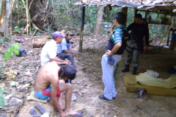 Trabalhadores estavam isolados em meio a floresta amazônica