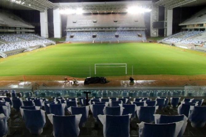 Arena Pantanal: refletores começaram a ser testados esta semana