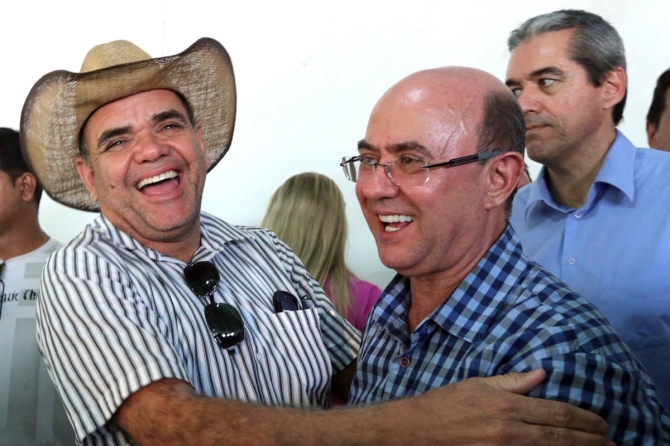 Riva e o vereador Valdir Rosa, do PR: adesões de coligações adversárias