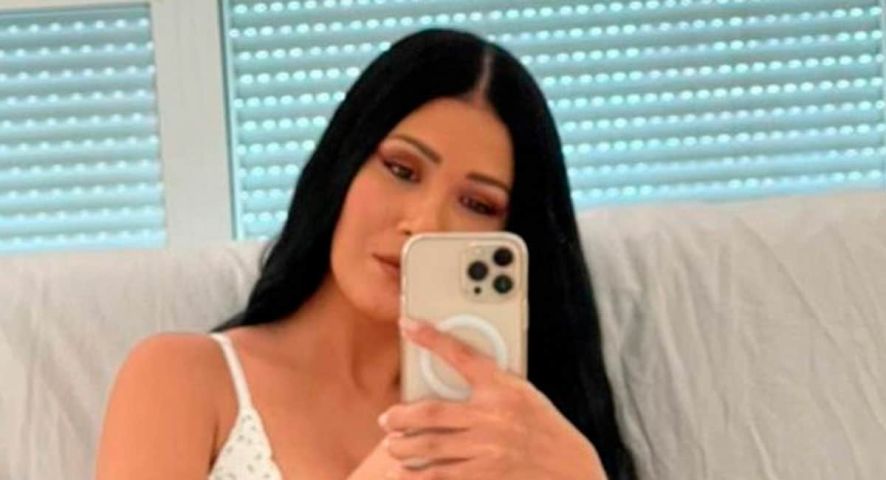 Midianews Simaria Posa Sensual De Lingerie A Vida Feita De Ciclos