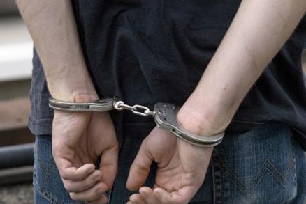 Jovem foi autuado por trfico de drogas e est preso