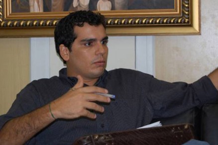 Vereador Domingos Svio (PMDB) tenta, na Justia, anular o processo licitatrio de concesso dos servios de gua e esgoto da Capital