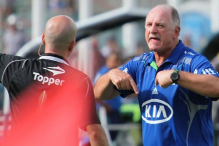 Felipo fica na bronca com a arbitragem do clssico em Presidente Prudente