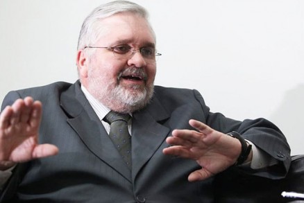 Procurador-geral da Repblica, Roberto Gurgel, demora mais de um ano para emitir parecer