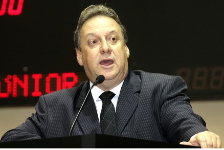 Lder do Governo revela estudo para a privatizao da MT Gs, como medida de conteno