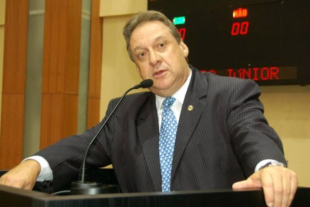 Romoaldo defende que PMDB se sacrifique pela governabilidade