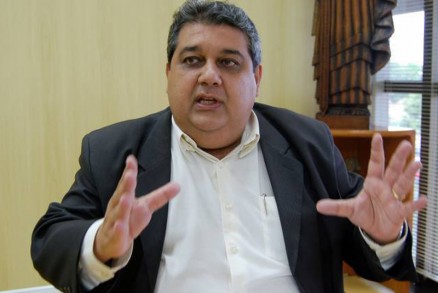 Paulo Prado, chefe do Gaeco, anuncia a priso do soldado PM Joel, durante operao