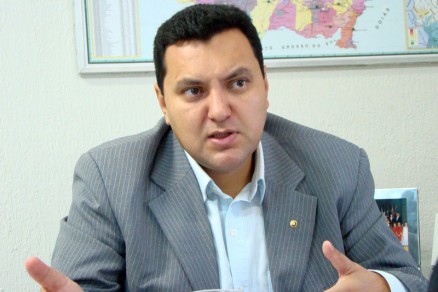 O defensor pblico-geral, Andr Prieto, envolvido em outra polmica: venda de veculo