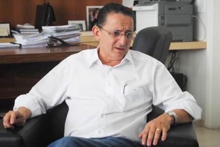 O prefeito Chico Galindo, que reluta em aceitar a candidatura  reeleio ao Alencastro