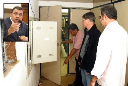 Vistoria do Crea: engenheiros se deparam com gambiarras; Deucimar (detalhe) foi denunciado 