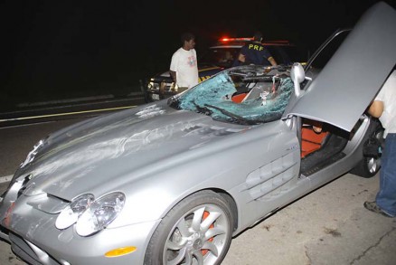 Estado em que ficou o carro de Thor Batista, que atropelou e matou um ciclista, no Rio de Janeiro