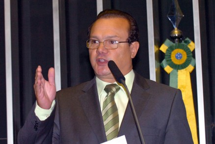 Welington Fagundes, presidente do PR, cobra definio de Silval sobre disputa municipal