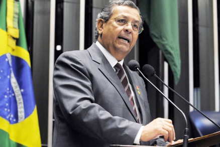 O mato-grossense Jayme Campos  um dos quatro remanescentes do que era a maior bancada no Senado