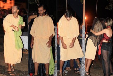 Montagem sobre fotos de Sandro Azevedo, do site Virtual Guia, mostra o momento em que o ator Thiago Klimeck se enforca acidentalmente