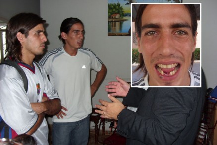 Professores alegam agresso; Igncio (destaque) teve trs dentes quebrados