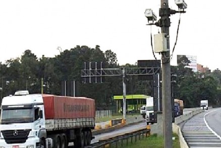 A fiscalizao do trnsito por radares ainda vai demorar, segundo a Prefeitura