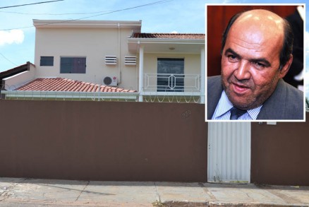 O vereador Jlio Pinheiro (PTB) reuniu a imprensa para se explicar