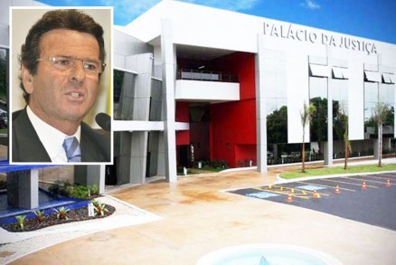 O ministro Luiz Fux (detalhe), do STF, deu prazo ao TJ para lista de magistrados