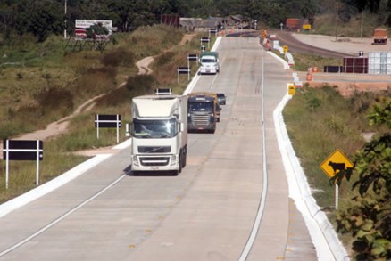 Trecho da duplicao da BR-364, na Serra de Vicente: contrato da Delta sob suspeita