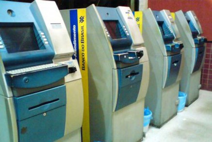 Envelope era depositado em branco causando prejuzo a empresa que vendia as baterias