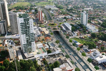 Perspectiva das obras de travessia no trevo do Santa Rosa, na Avenida Miguel Sutil