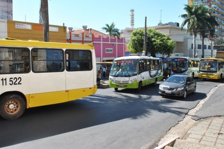 MIcronibus correm risco de ter a circulao suspensa na Capital