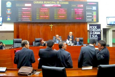 Cmara de Cuiab vai eleger mais seis vereadores, aumentando bancada para 25 parlamentares