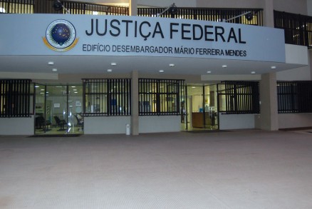 Paralisao: juzes protestam por aumento salarial em todo o pas