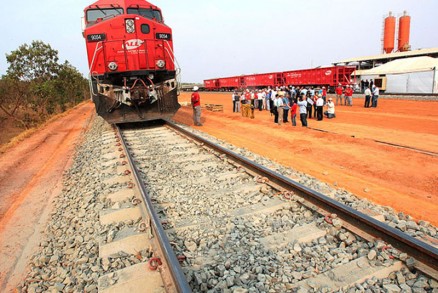 O trem j chaga  cidade de Itiquira, no Sul de Cuiab; terminal ser inaugurado hoje