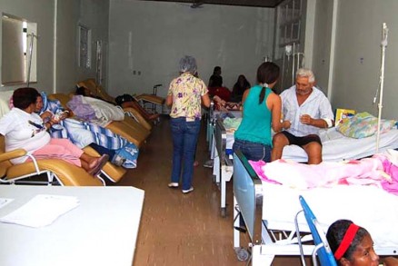Ao obriga Estado a garantir atendimento para idoso de 71 anos na Capital