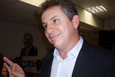 Mauro Mendes, que se diz surpreso com recuo de Dorileo e vai oferecer vice ao PR