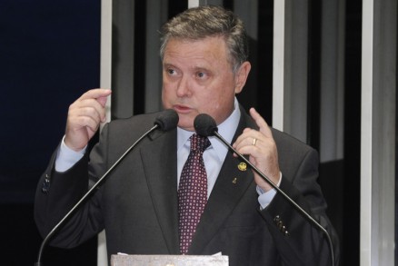 Ex-governador Blairo Maggi afirma que atrasos em repasse provocou debandada