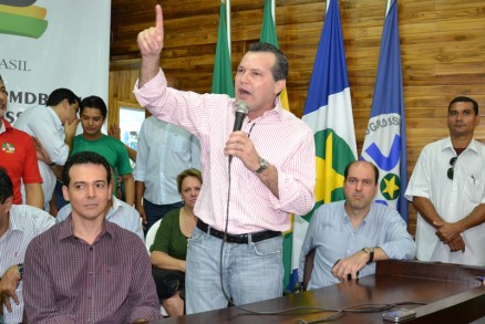 Governador Silval Barbosa, que apoia Ldio Cabral, v contradio entre Taques e Maggi