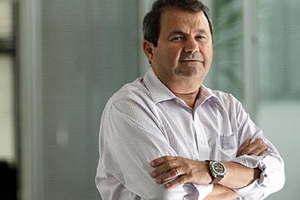 Francis Maris usou cheques guarda-chuva na campanha