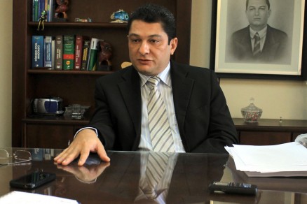 Juiz Julier Sebastio  cortejado pelo PT
