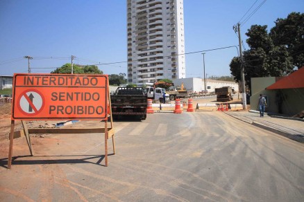 Rotatria do Despraiado: bloqueio total nos dois sentidos da Avenida Miguel Sutil