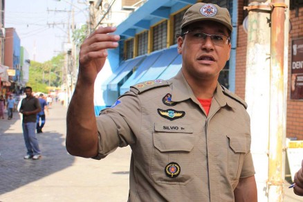Tenente-coronel Slvio relata que foram muitas as dificuldades para combater o fogo