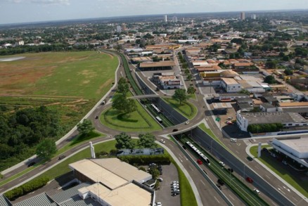 Concepo arquitetnica do sistema VLT, na Avenida da FEB, em Vrzea Grande