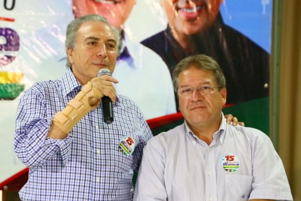Walace ao lado do vice-presidente Michel Temer