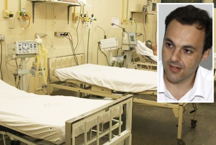 Secretrio Godoy (detalhe) manifesta preocupao com o atendimento em UTI a usurios do SUS