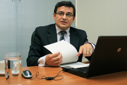 Promotor Arnaldo Justino da Silva, que vai oferecer denncia  Justia
