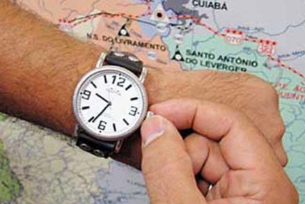 Relgio deve ser atrasado em 1 hora