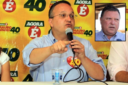 O senador Pedro Taques, que reiterou crticas a Maggi (no destaque): "20% roubado"