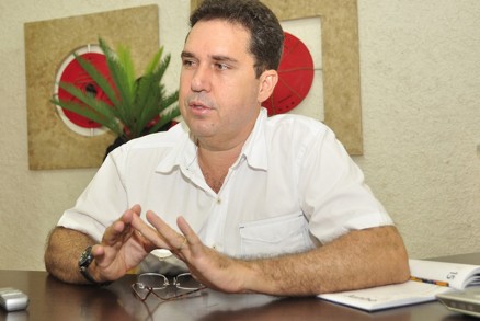 Tio da Zaeli renunciou ao cargo na ltima tera, alegando "instabilidade poltica"
