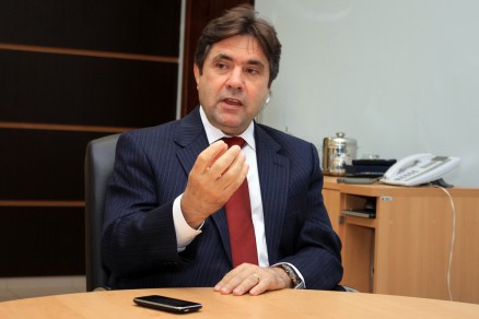 Csar Zlio  da cota do PR e deve ser mantido na Secretaria de Administrao