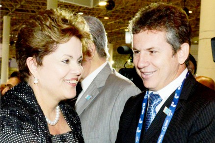Mauro e Dilma: primeiro encontro aps a eleio, durante evento da CNI, em So Paulo