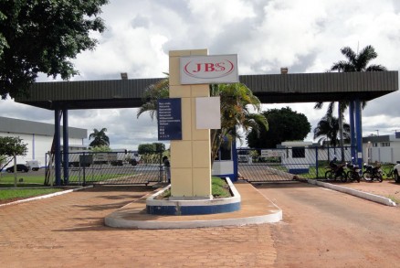 Unidade da JBS: empresa enfrenta outros problemas na Justia do Trabalho
