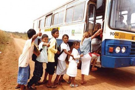 Transporte suspenso: alunos esto impossibilitados de frequentar as aulas