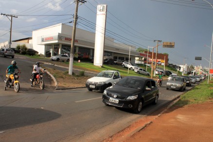 Trnsito na Avenida da FEB sofre nova alterao